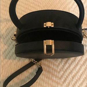 Hat Box Mini Round Bag